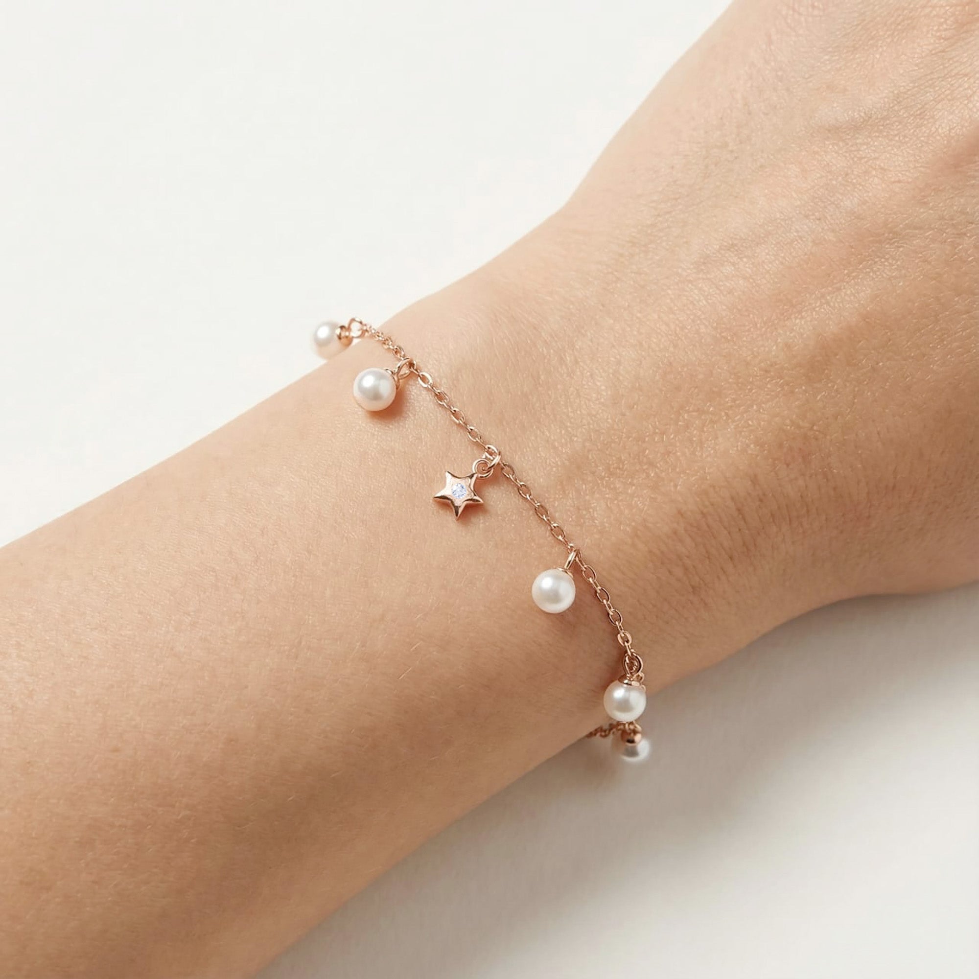 Star Pearl Charm Bracelet
