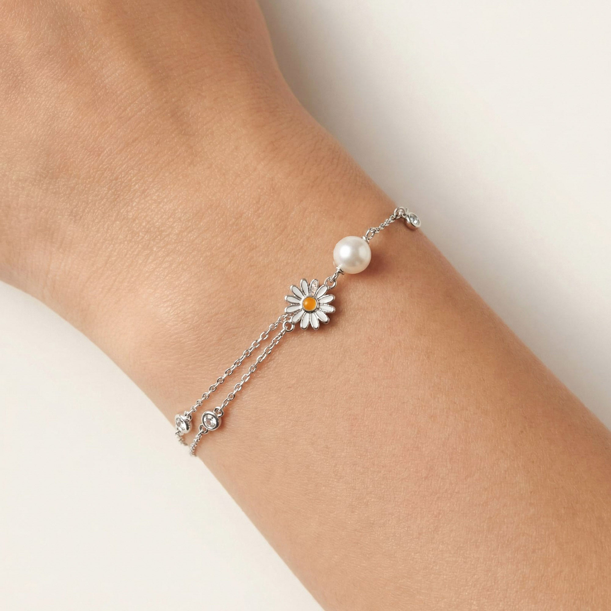 Daisy Pearl Charm Bracelet