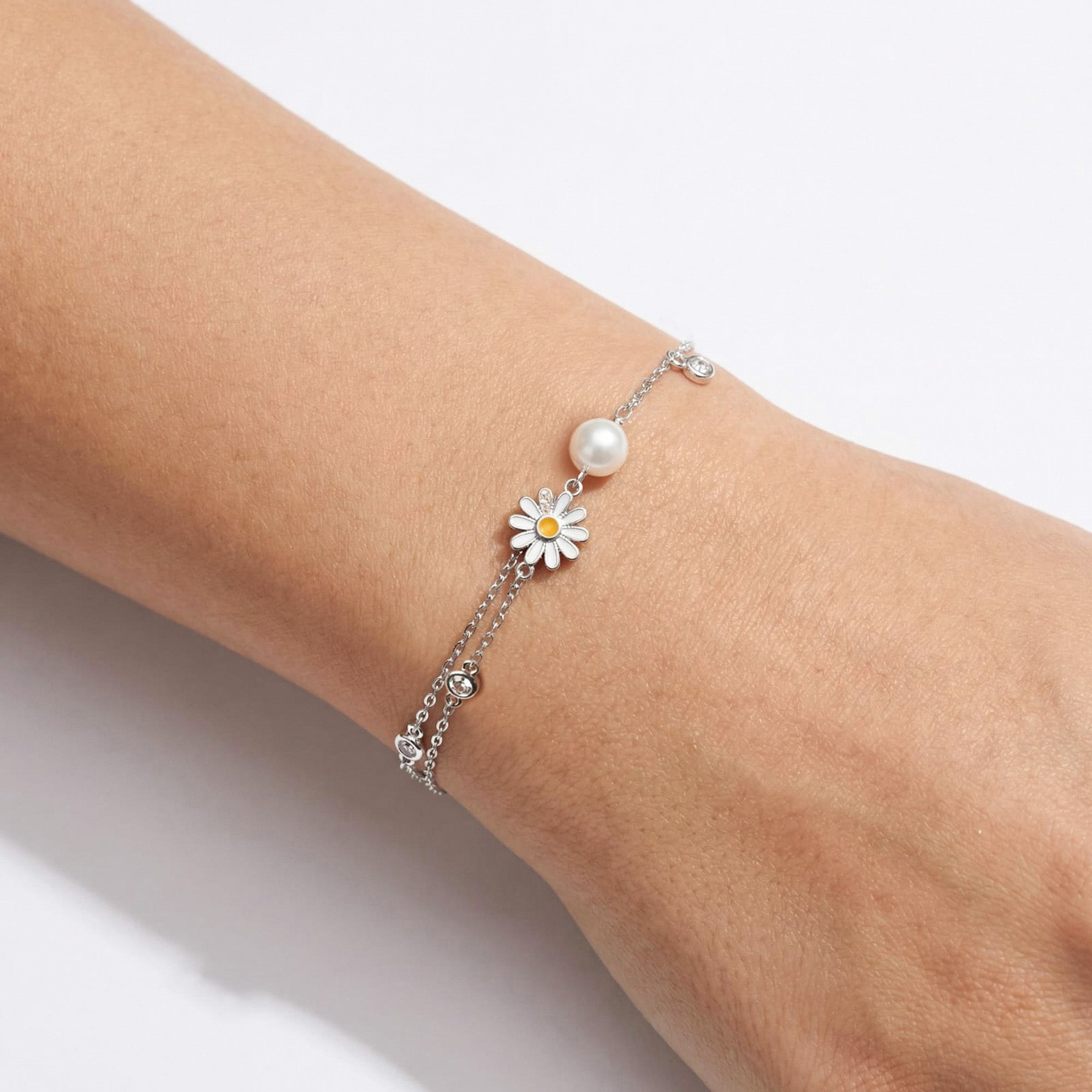 Daisy Pearl Charm Bracelet