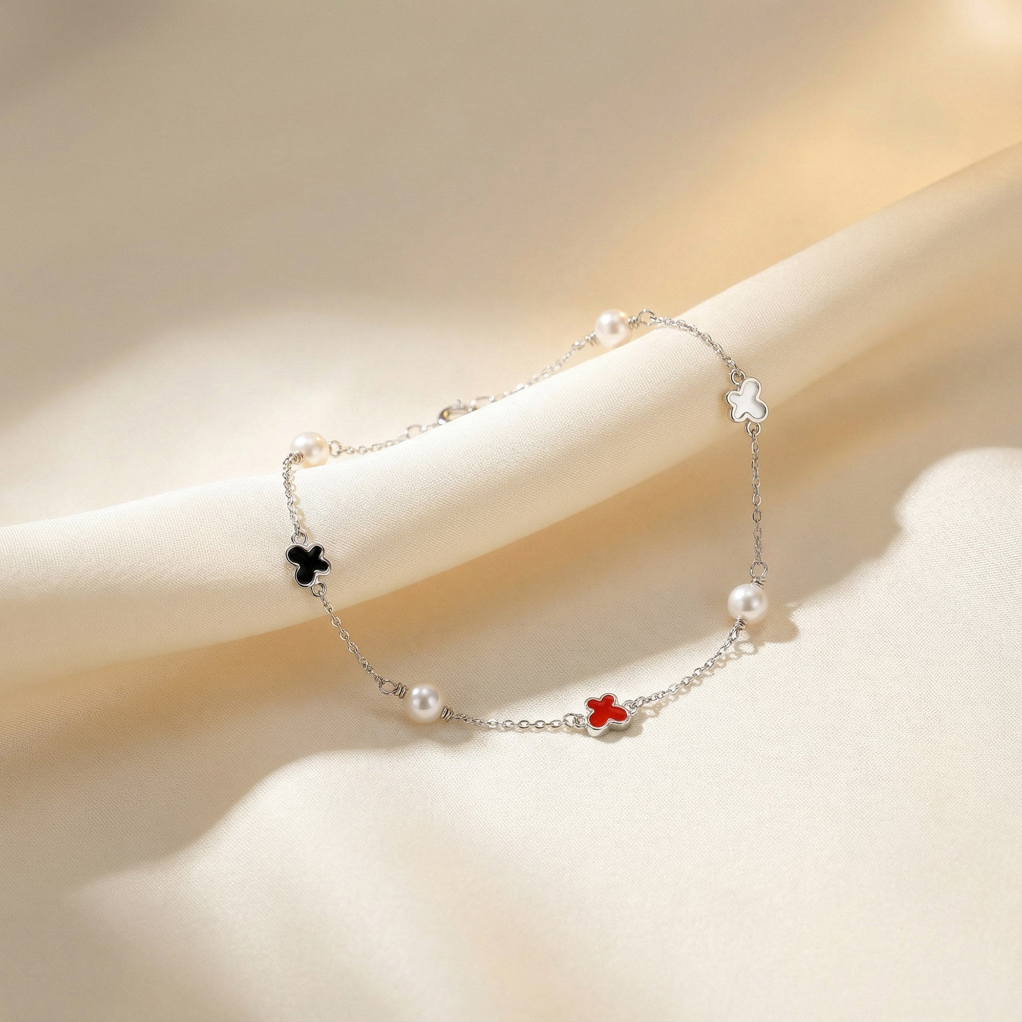 Pearl Clover Chain Bracelet