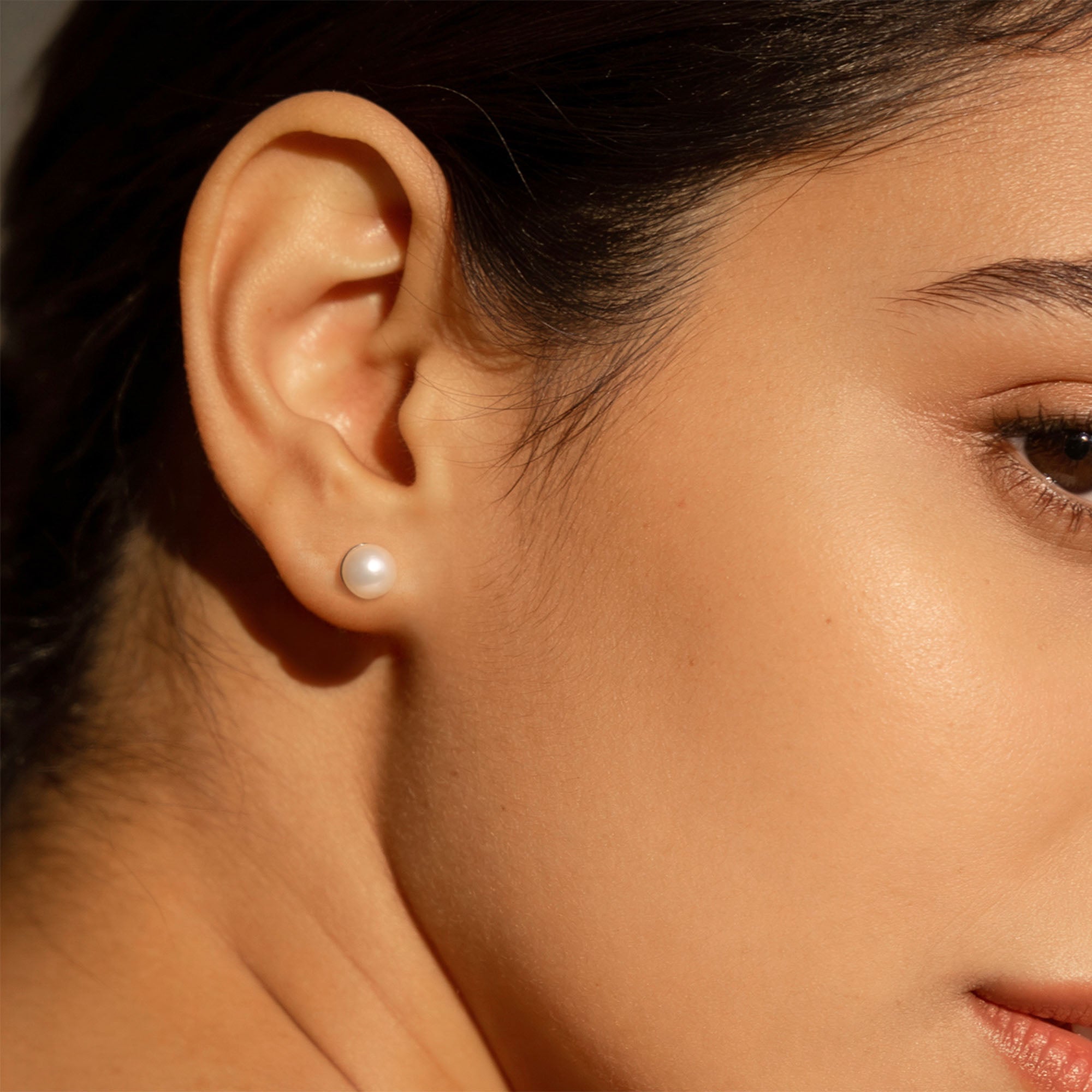 Classic Freshwater Pearl Silver Studs