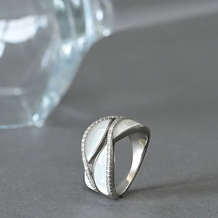 Intertwined Radiance Ring - Touch925