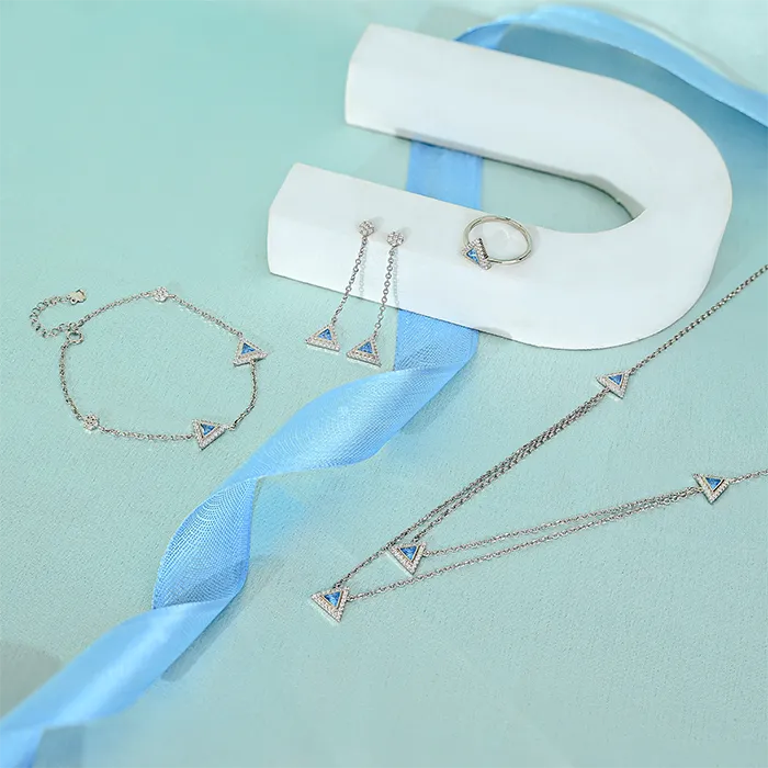 Triangular Jewellery Radiance Triangular Jewellery Set – Touch925