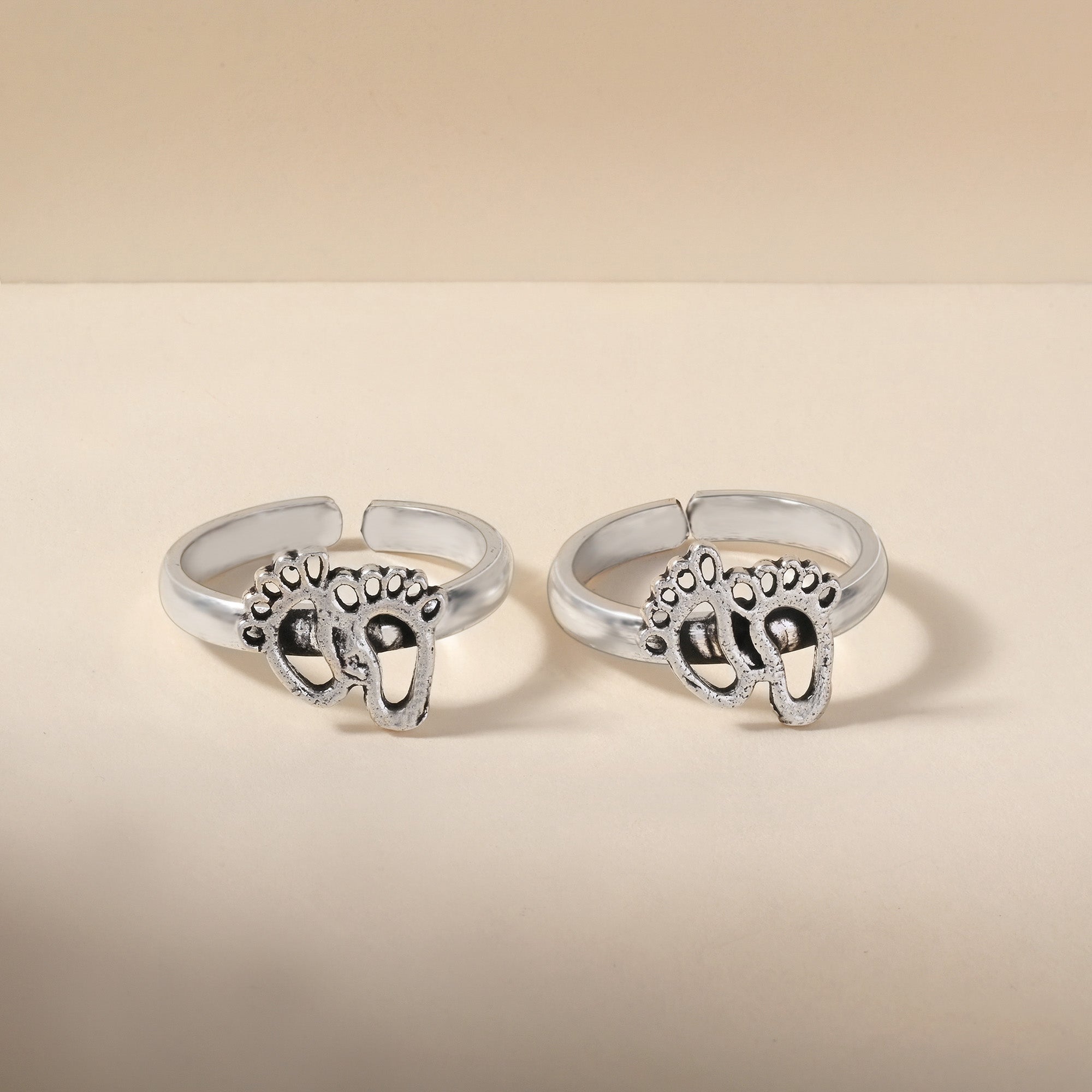 silver toe rings