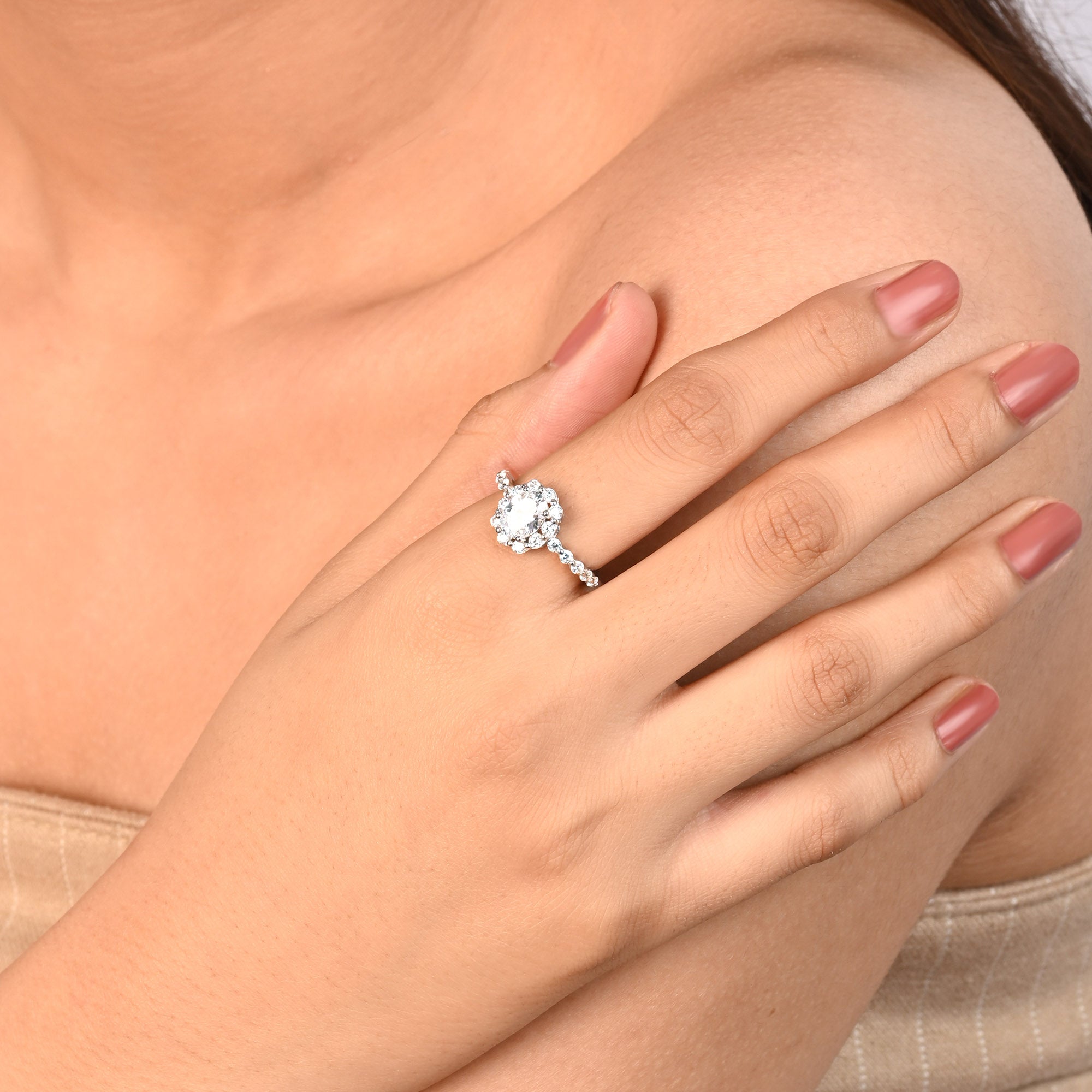 Round Cluster Halo Ring