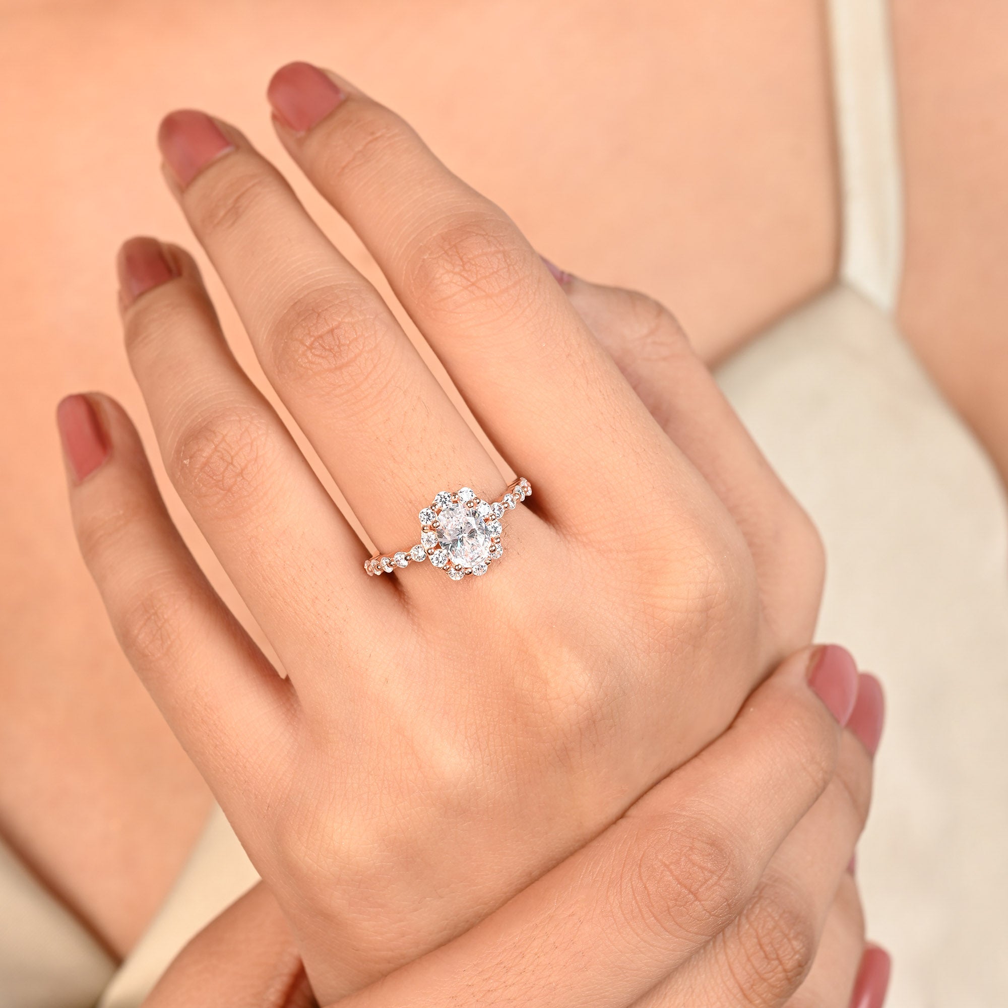 Round Cluster Halo Ring