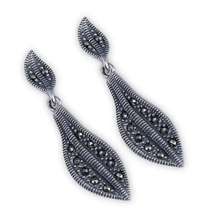 Nature's Elegance: Leaf Pendant Set - Touch925