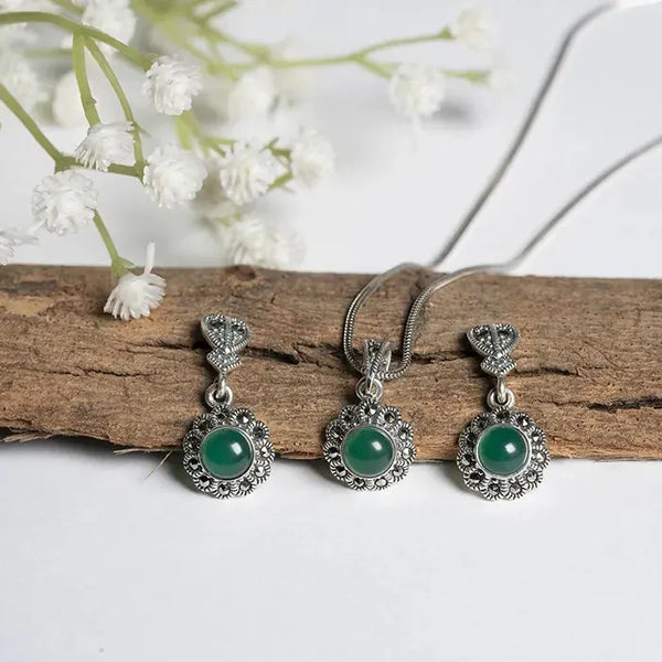 Emerald Blooms Silver Pendant Set - Touch925