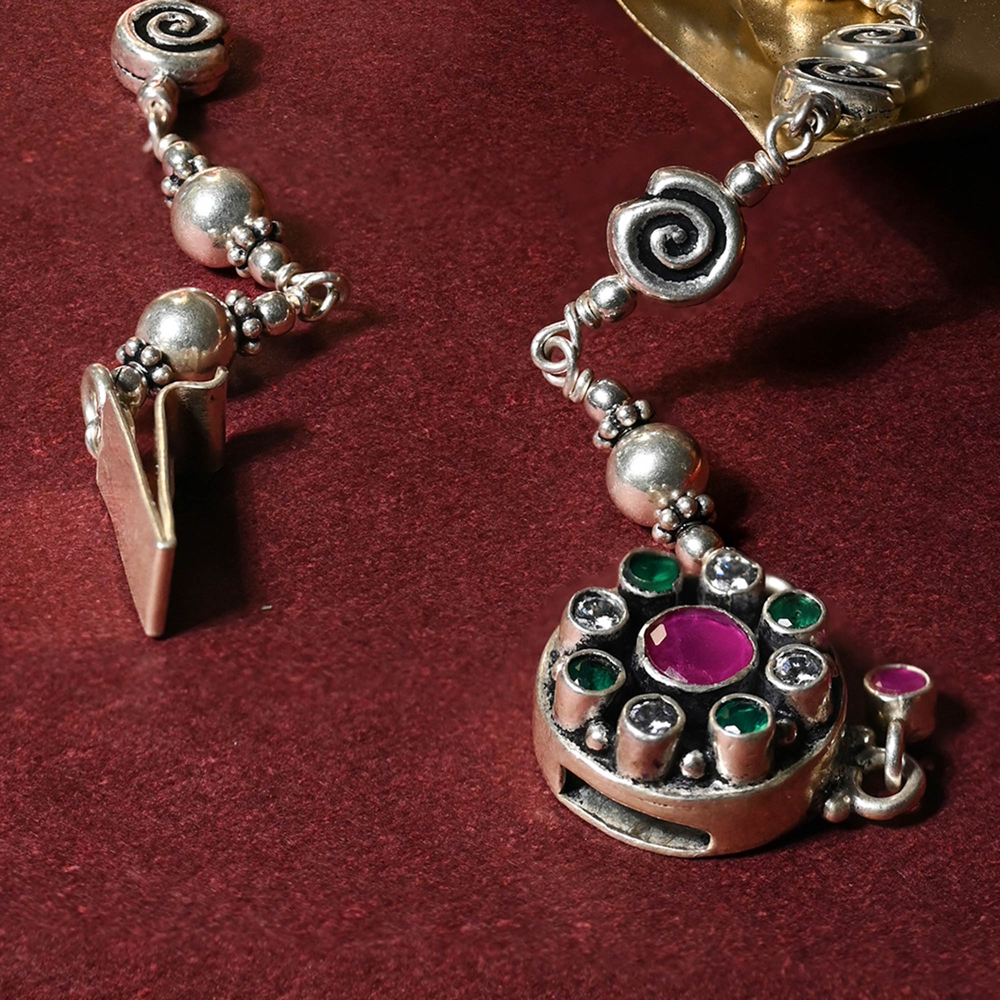 Gem Accents Intricate Silver Anklet