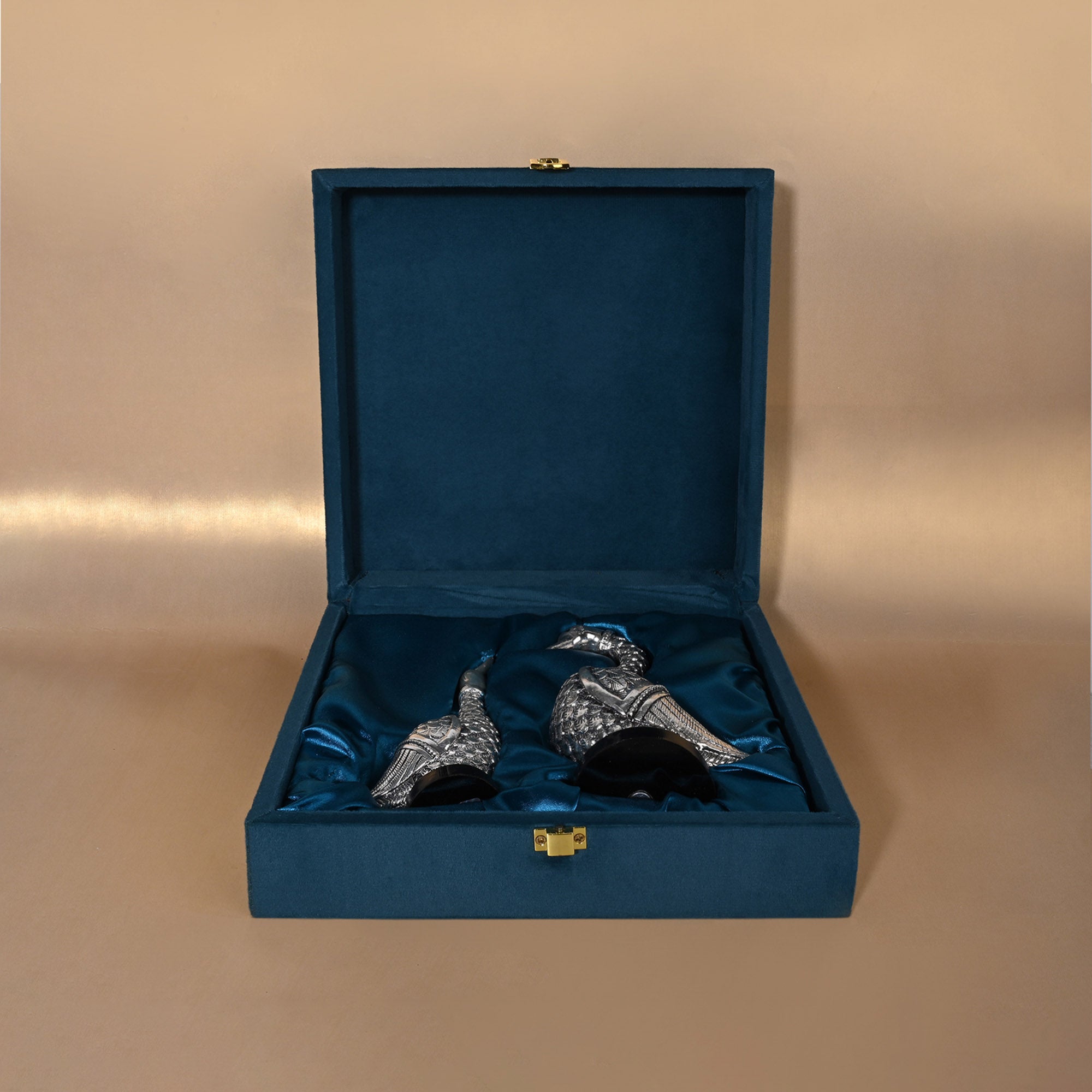 999 Silver Swan Pair Gift Box