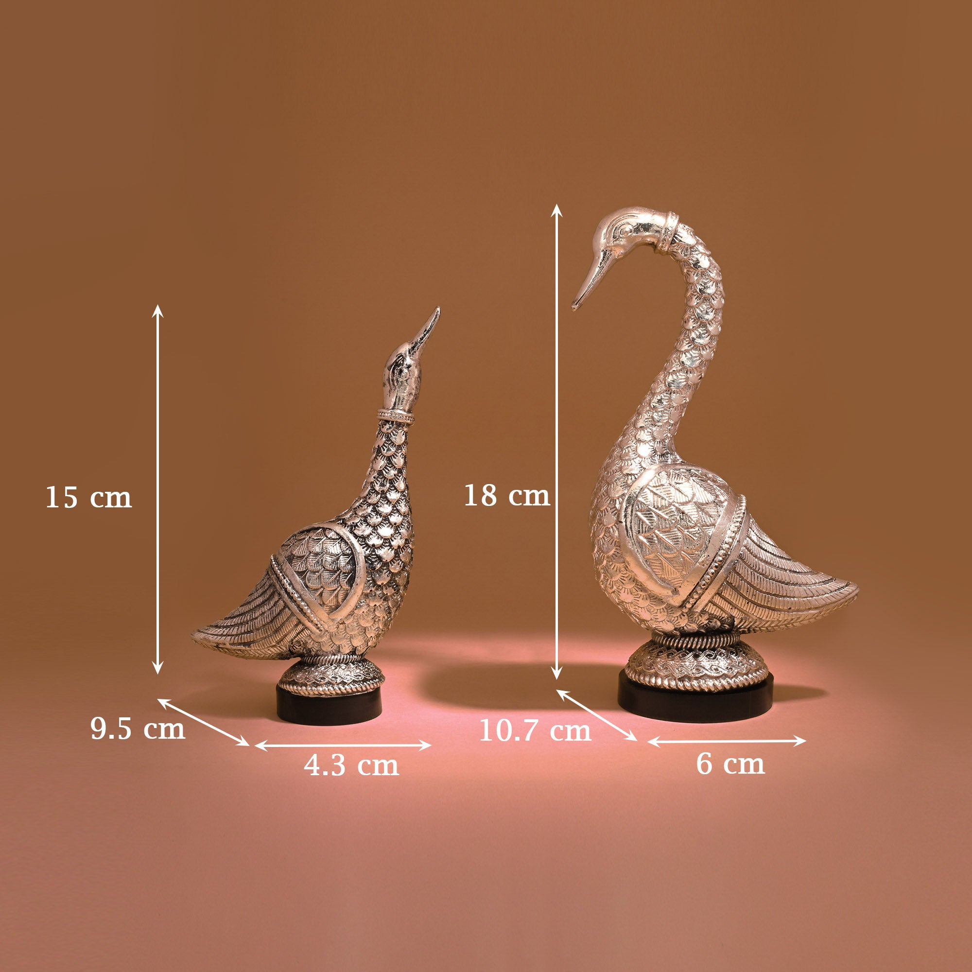 999 Silver Swan Pair Gift Box