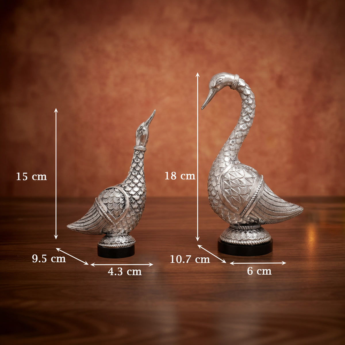 999 Silver Swan Pair Gift Box