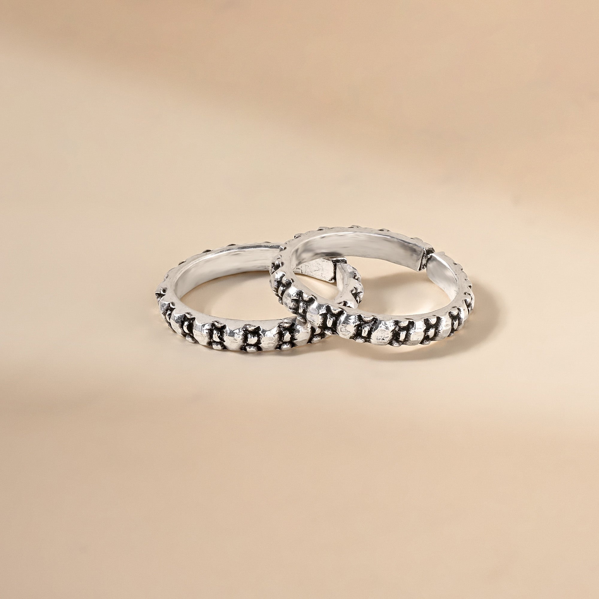 silver toe rings