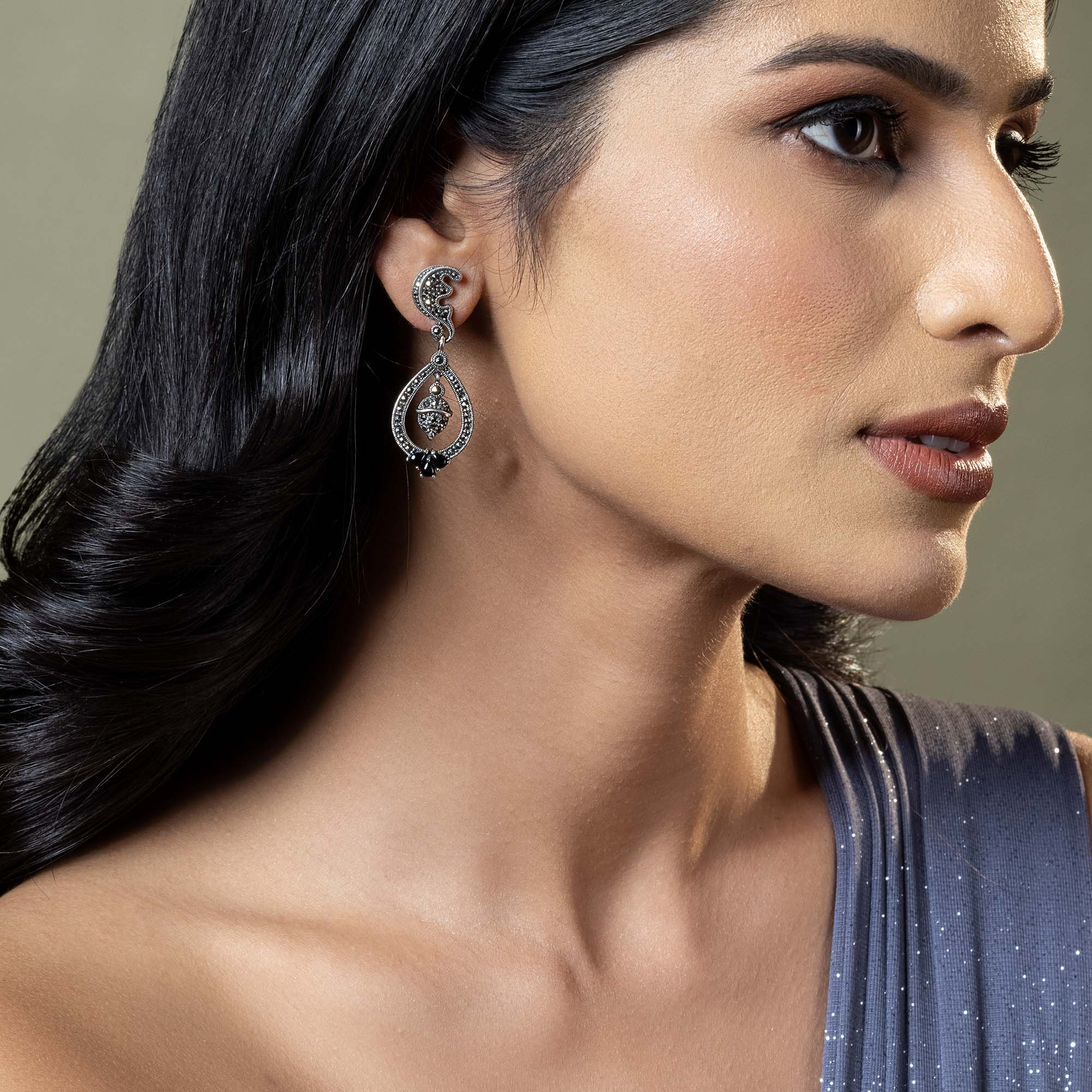 Teardrop Leaf Dangler Earrings