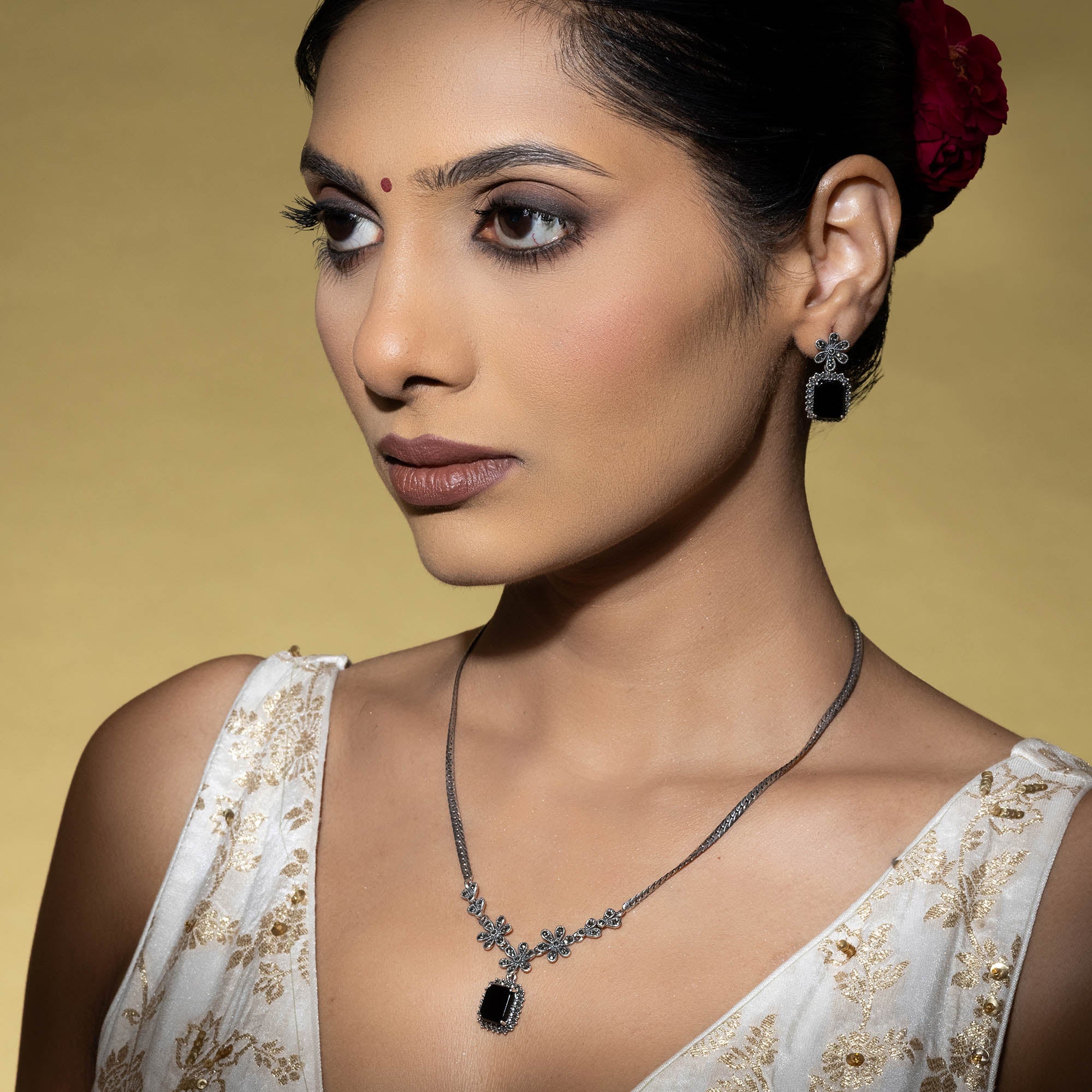 Midnight Bloom Necklace Set