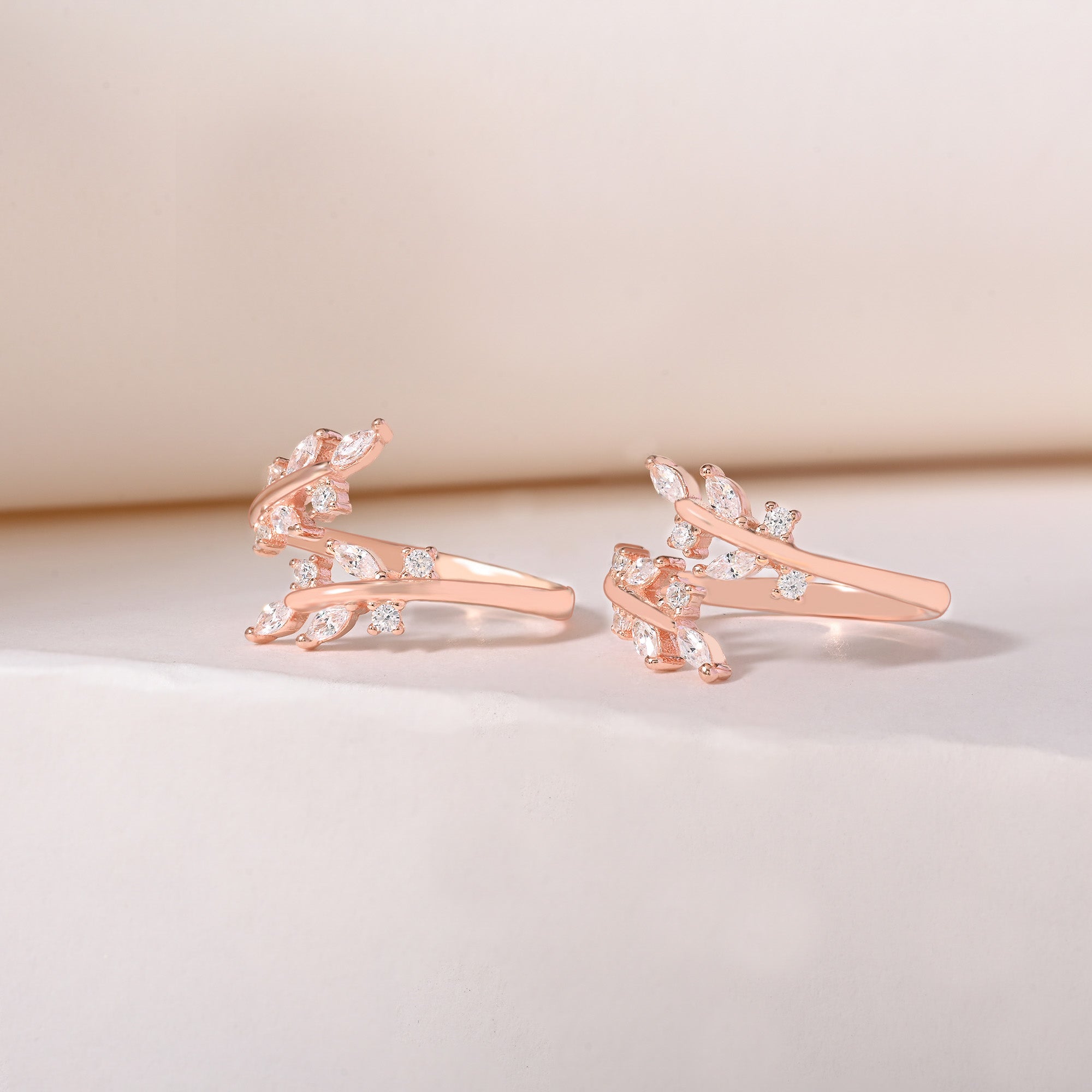silver toe rings